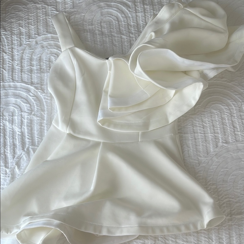 Elegant White Ruffled Blouse